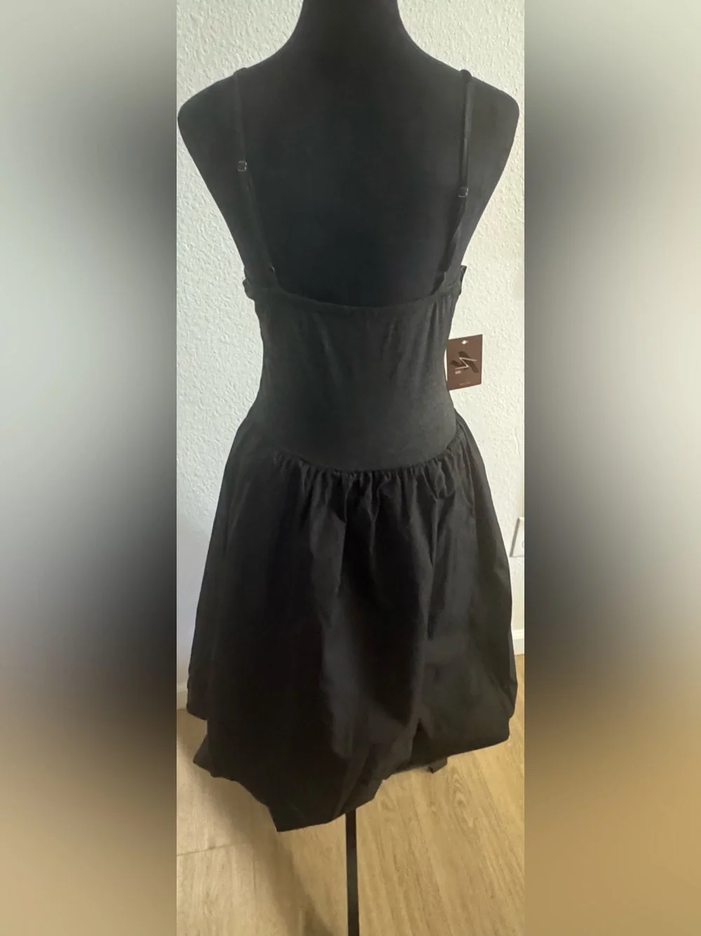 Classic bubble Black Spaghetti Strap Dress